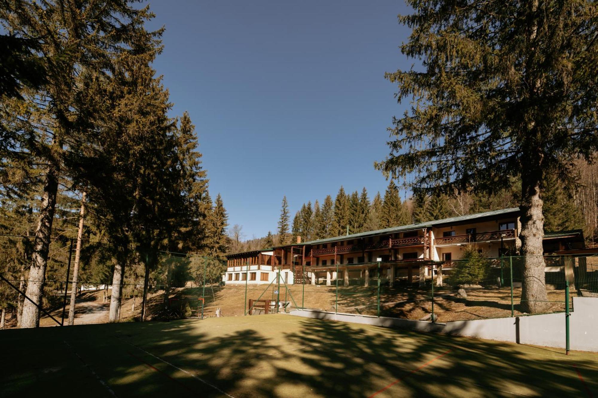 Horsky Hotel Bartoska Cremosne Exterior photo